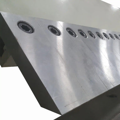 A up close image of the top fingers installed on the Baileigh BB-5014F