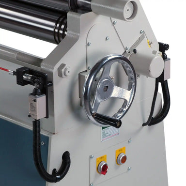 A image showing the manual handwheel installed on the Baileigh PR-514