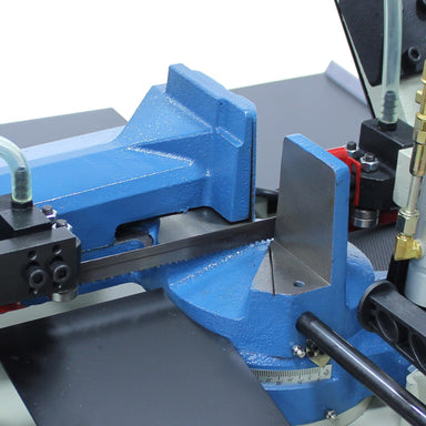 A Image showing the vise and saw blade