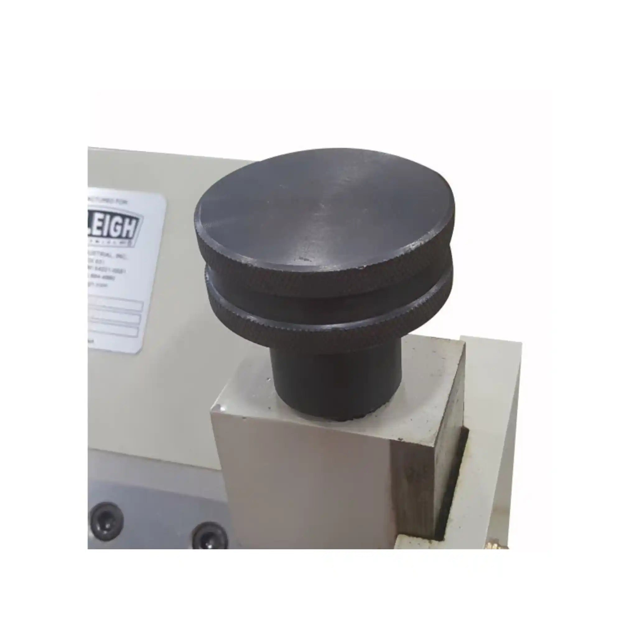 A close up of the pressure adjuster on the BB-5016F-DS box and pan folder