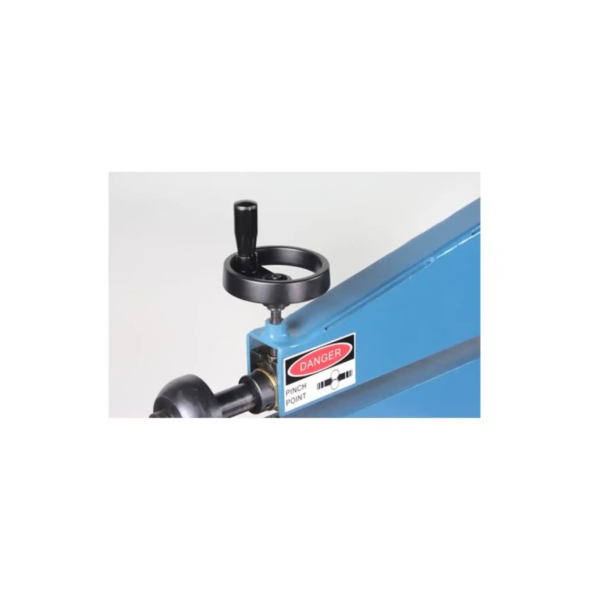 A close up image of the height adjustment wheel on the BR-18E-24 by Baileigh