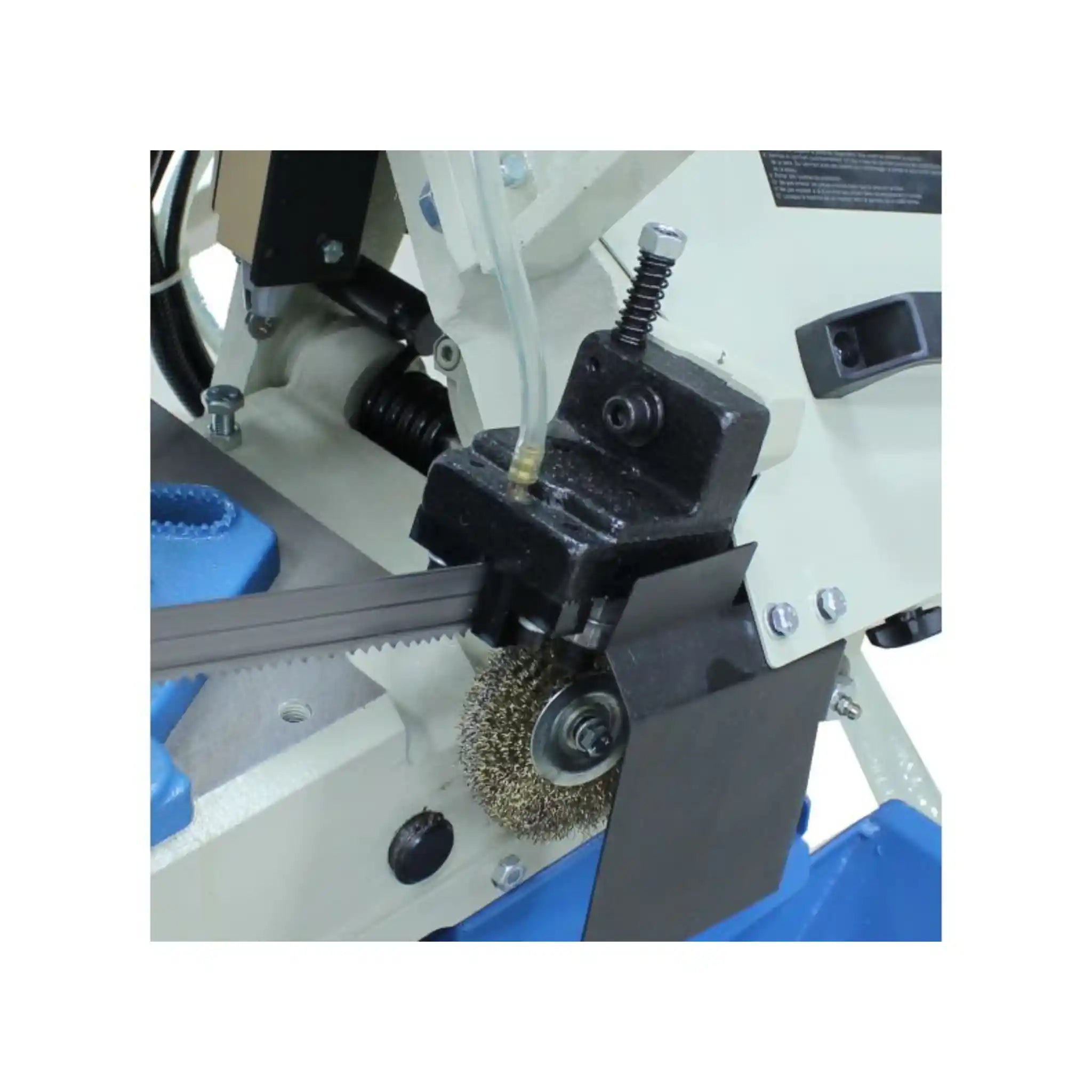 Close up image of the blade, blade brush system on the Baileigh BS-916M bandsaw