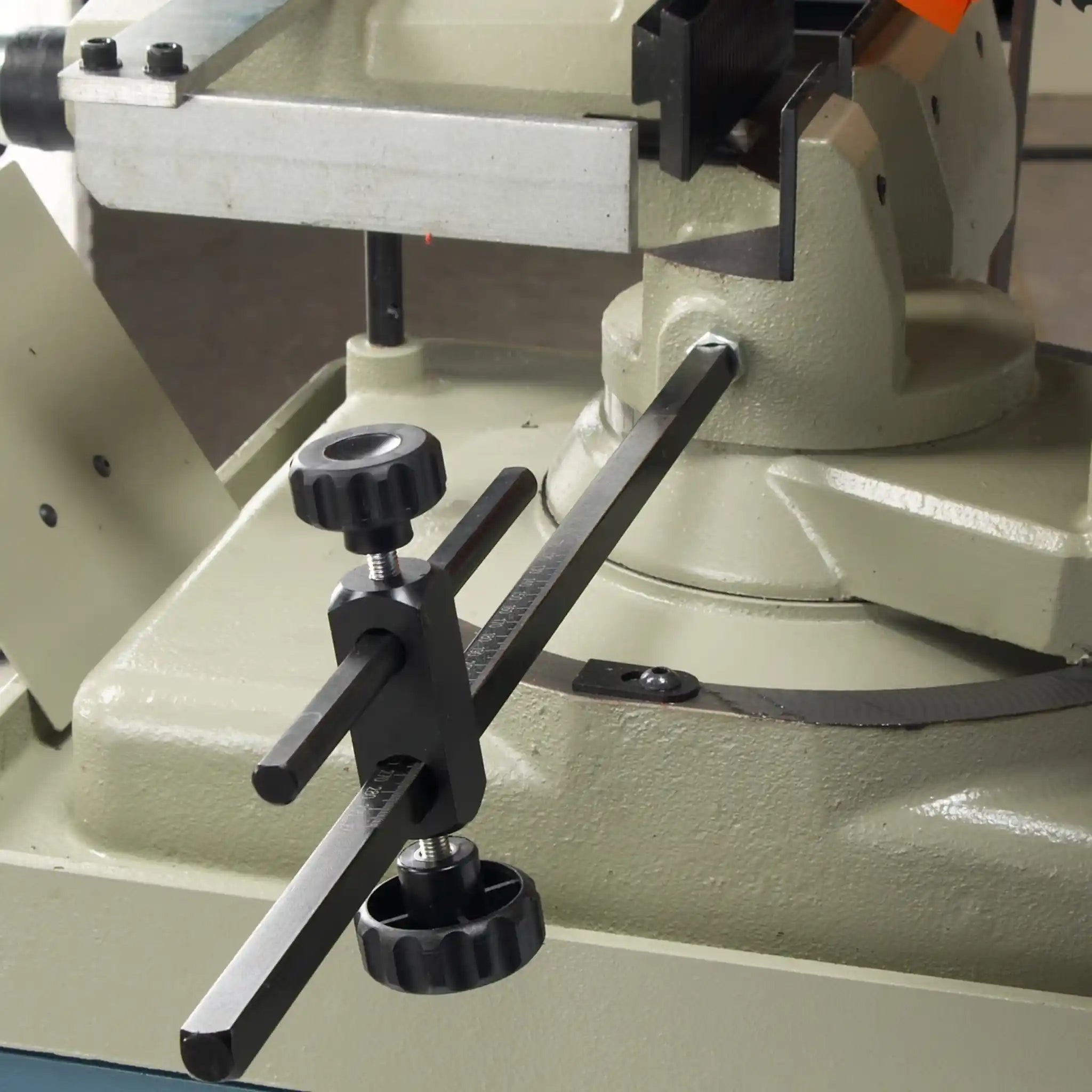 A image showing the material stop assembly on the Baileigh CS-315EU  cold saw