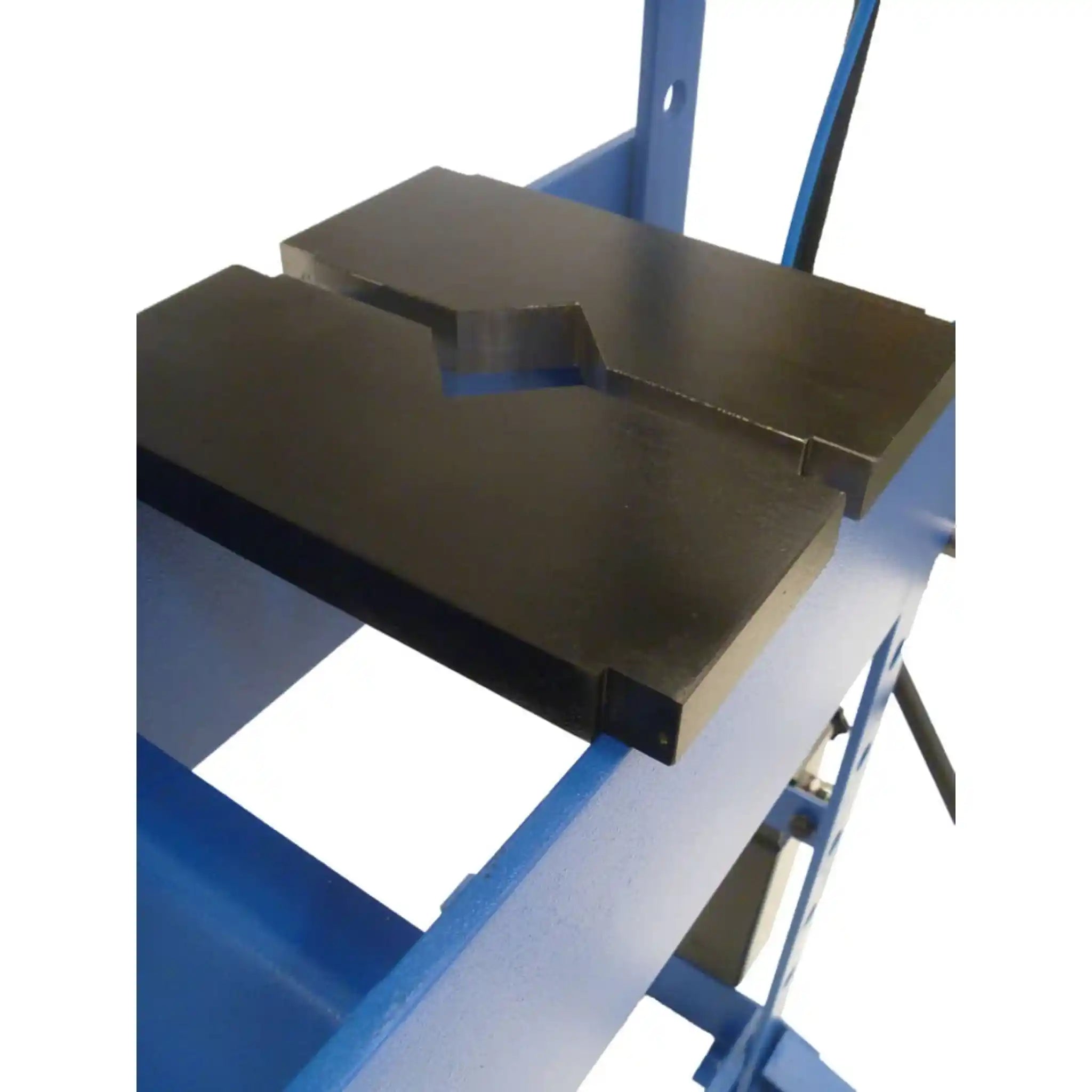 A image of the blocks on the Baileigh HSP-17F hydraulic press