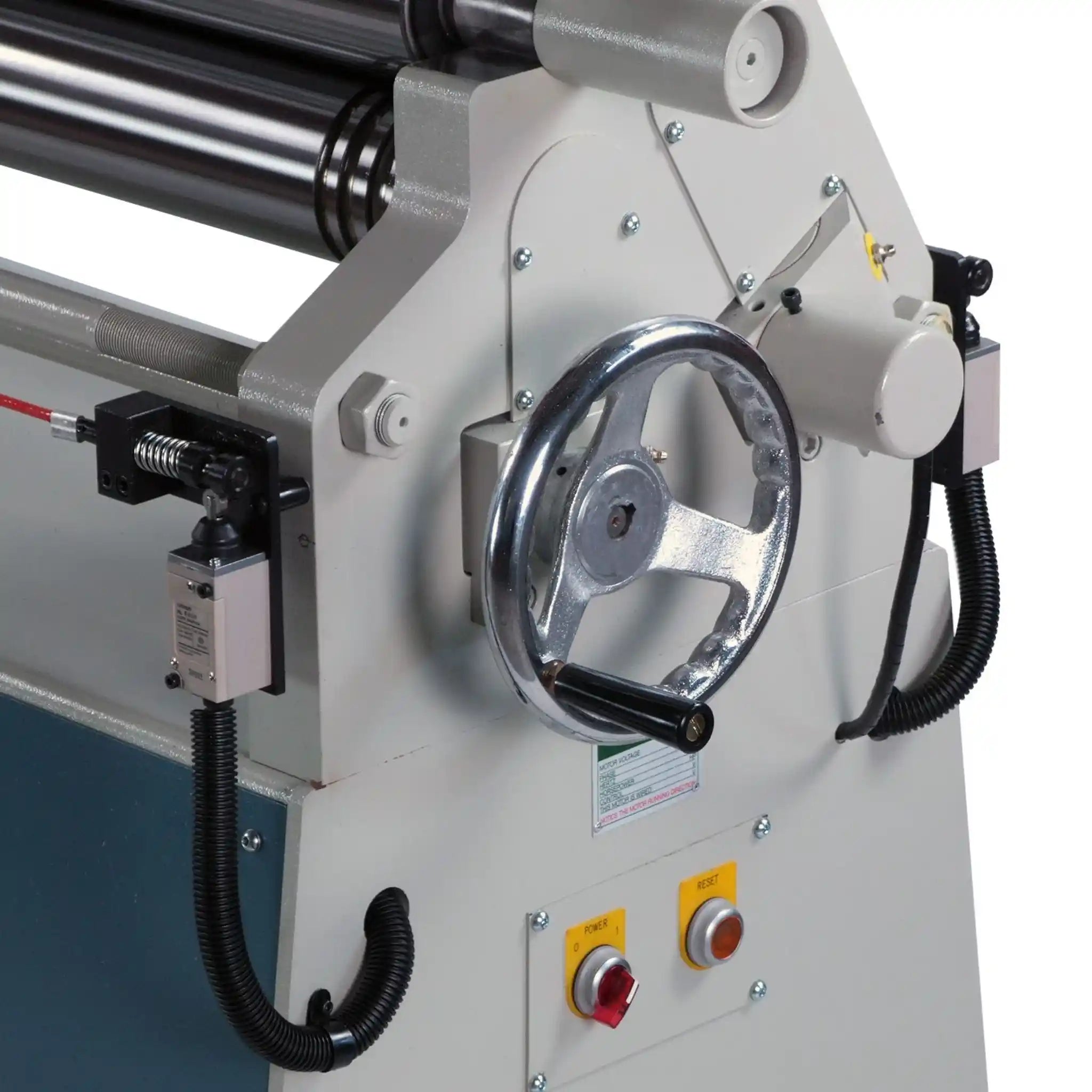 A image showing the manual handwheel installed on the Baileigh PR-514