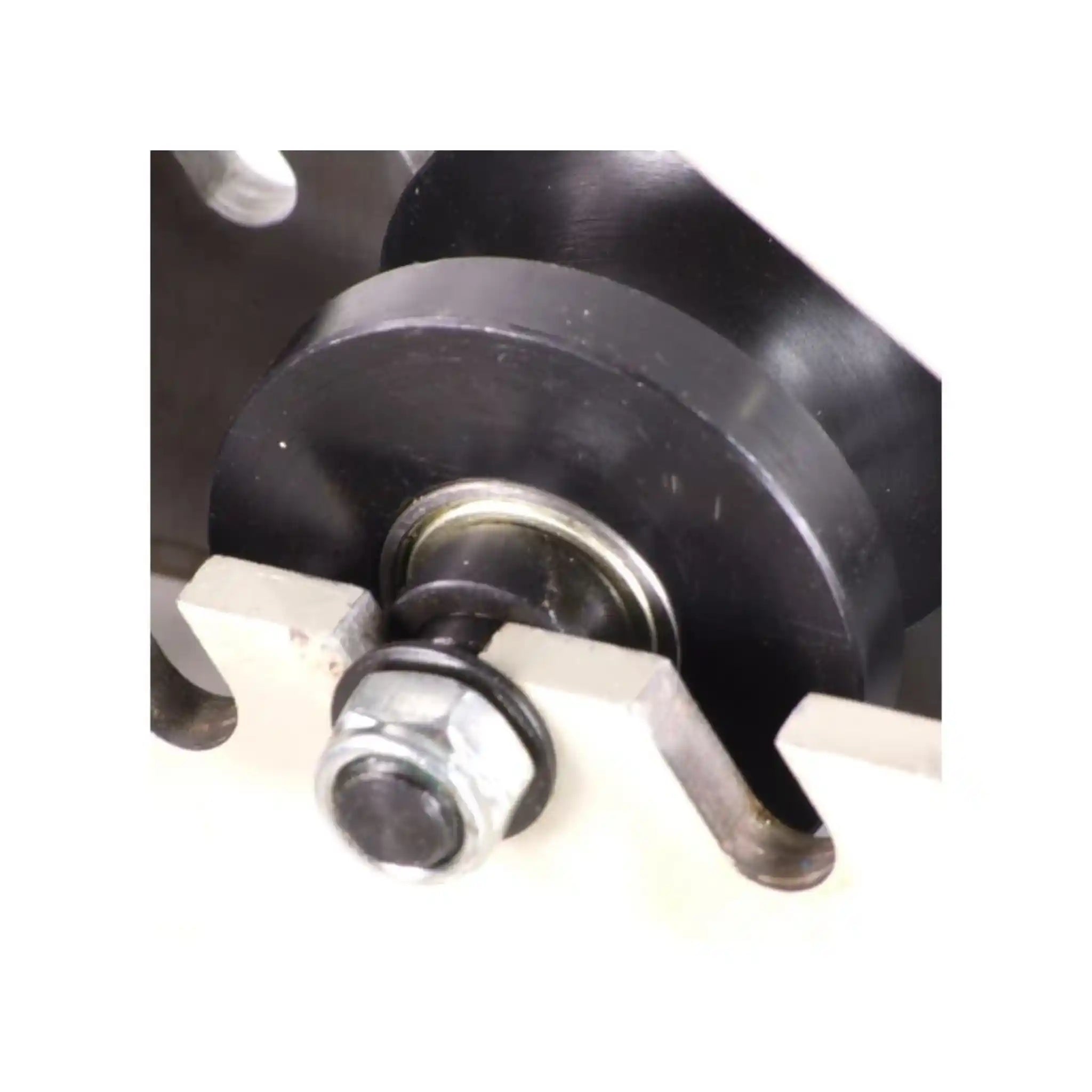A image of a roll in one of the slots on the Baileigh R-M7. The image is taken up close
