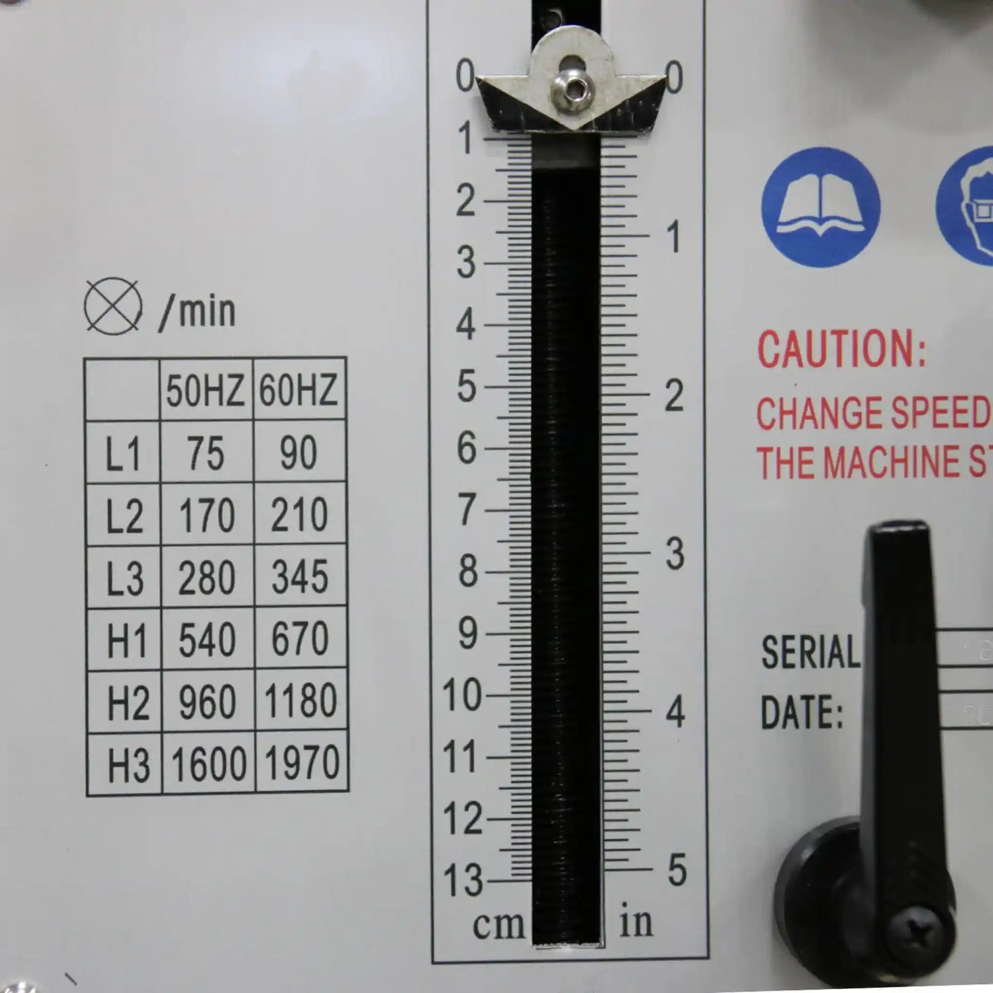 A image showing the quill depth scale feature on the Baileigh VMD-828G
