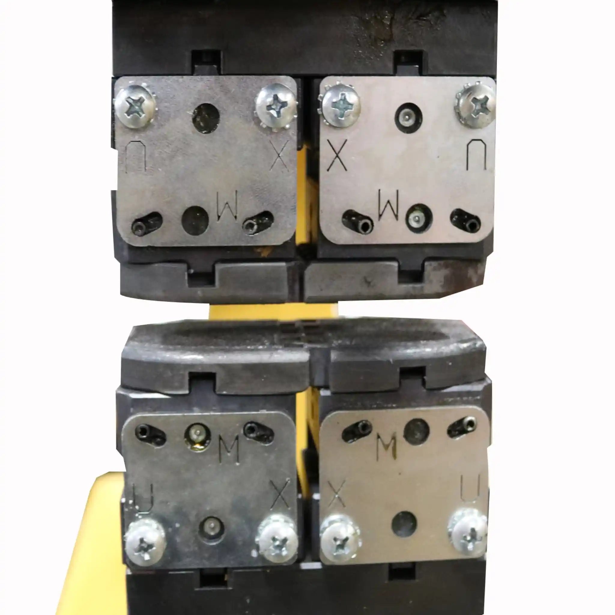 A close up image of the jaws installed on the MSS-14F manufactured by Baileigh
