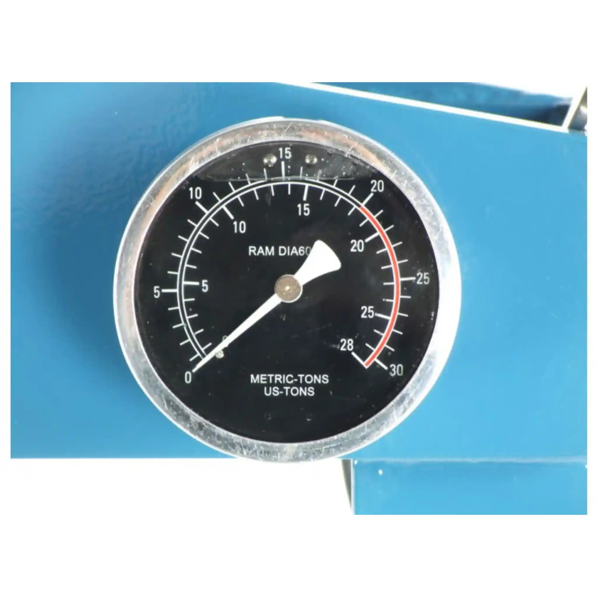A close up image of the pressure gauge installed on the HSP-20A press manufactured by Baileigh
