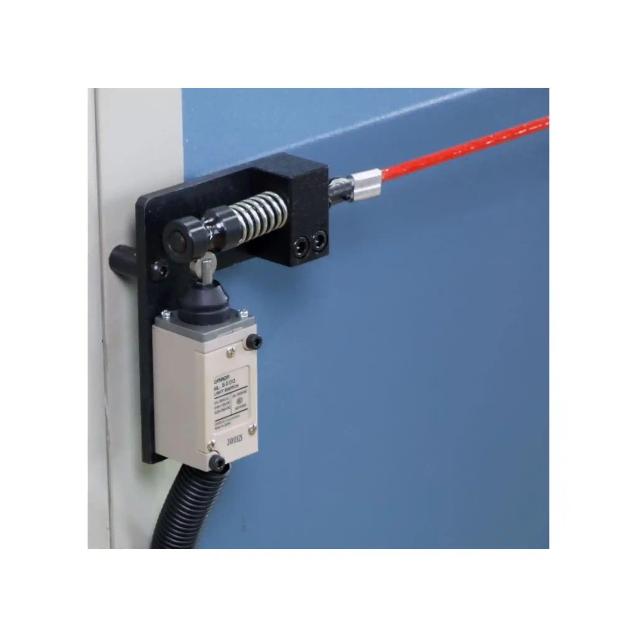 A image of the safety cable switch installed on the PR-413 plate roll