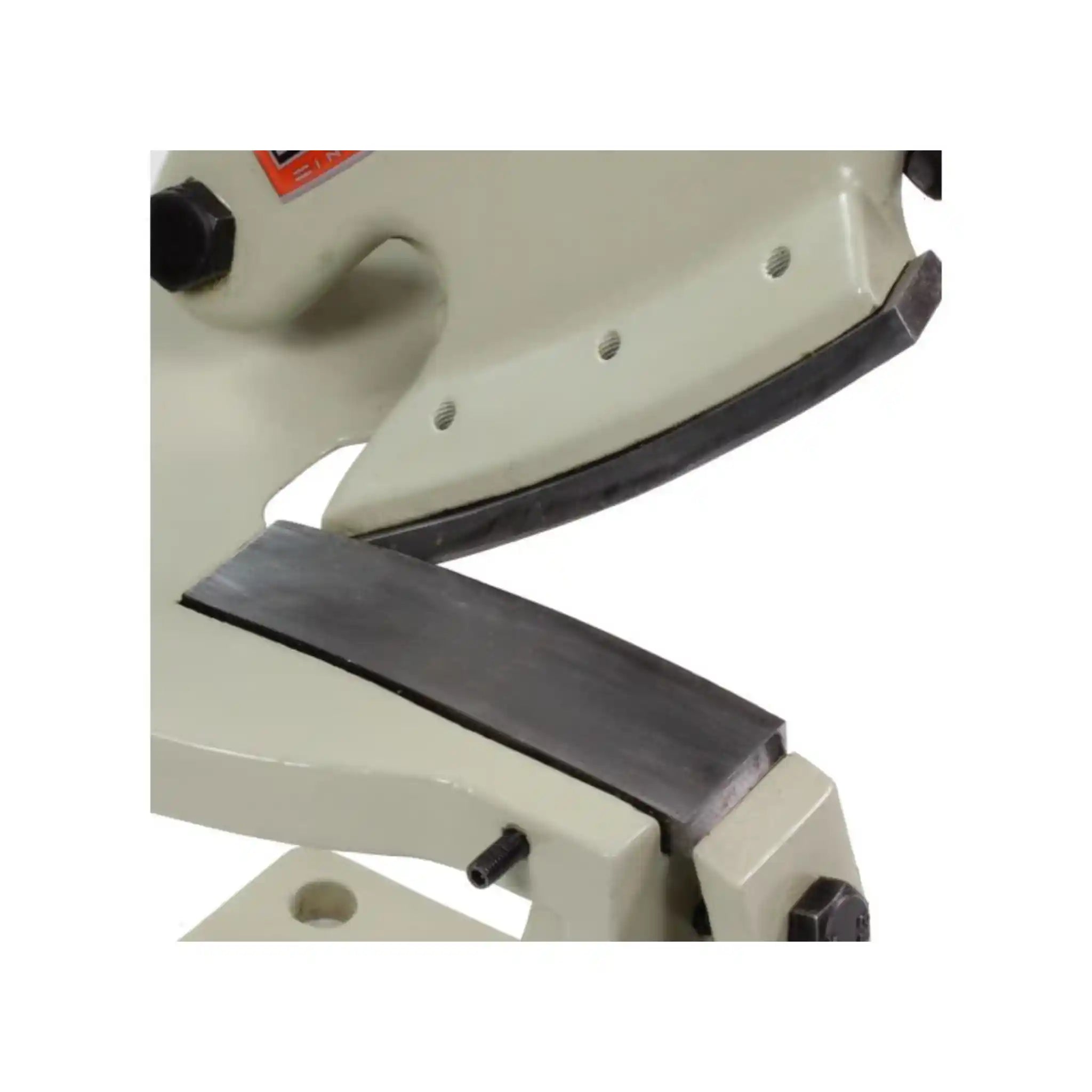 A image showing the shear blades, the image is taken up close and the machine is the MPS-1 shear, manufactured by Baileigh