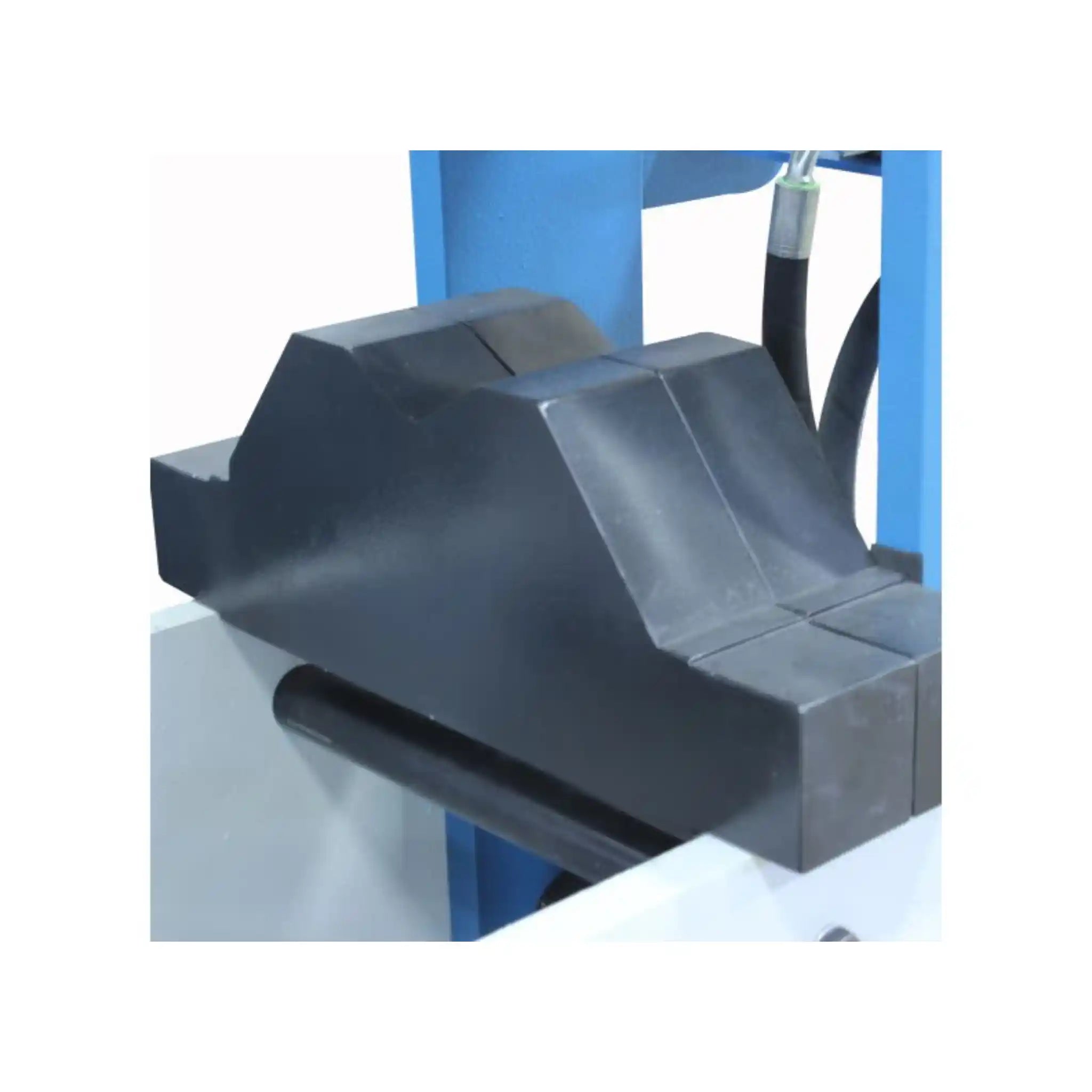 A up close image of the V blocks on the Baileigh HSP-110M