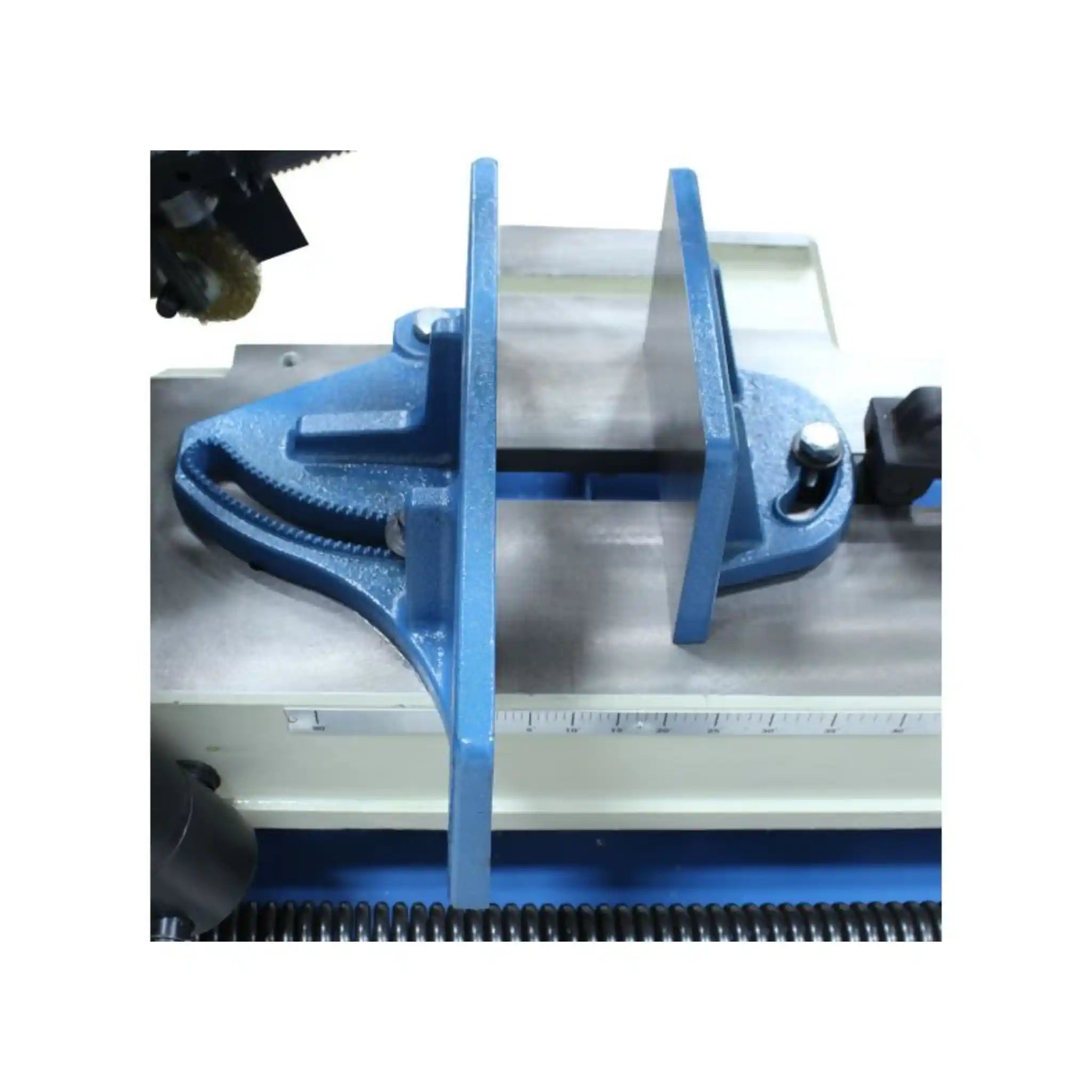 Up close image of the Vise on the BS-916M